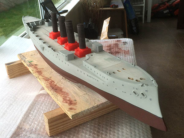 Hull paintwork complete including the boot-topping line